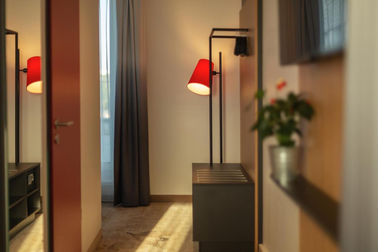 Holiday Inn - The Niu, Sparrow Regensburg By Ihg Bagian luar foto