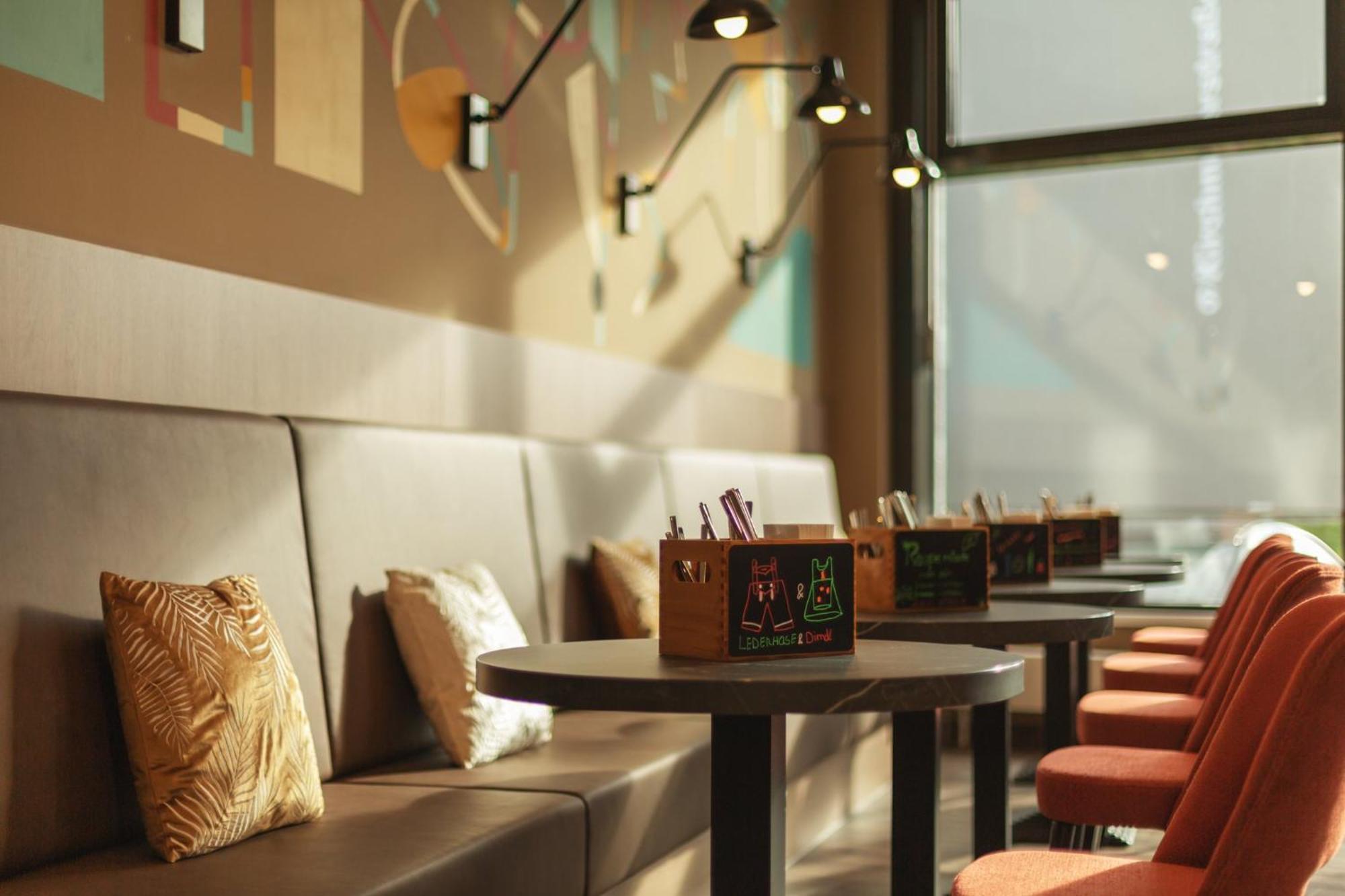Holiday Inn - The Niu, Sparrow Regensburg By Ihg Bagian luar foto