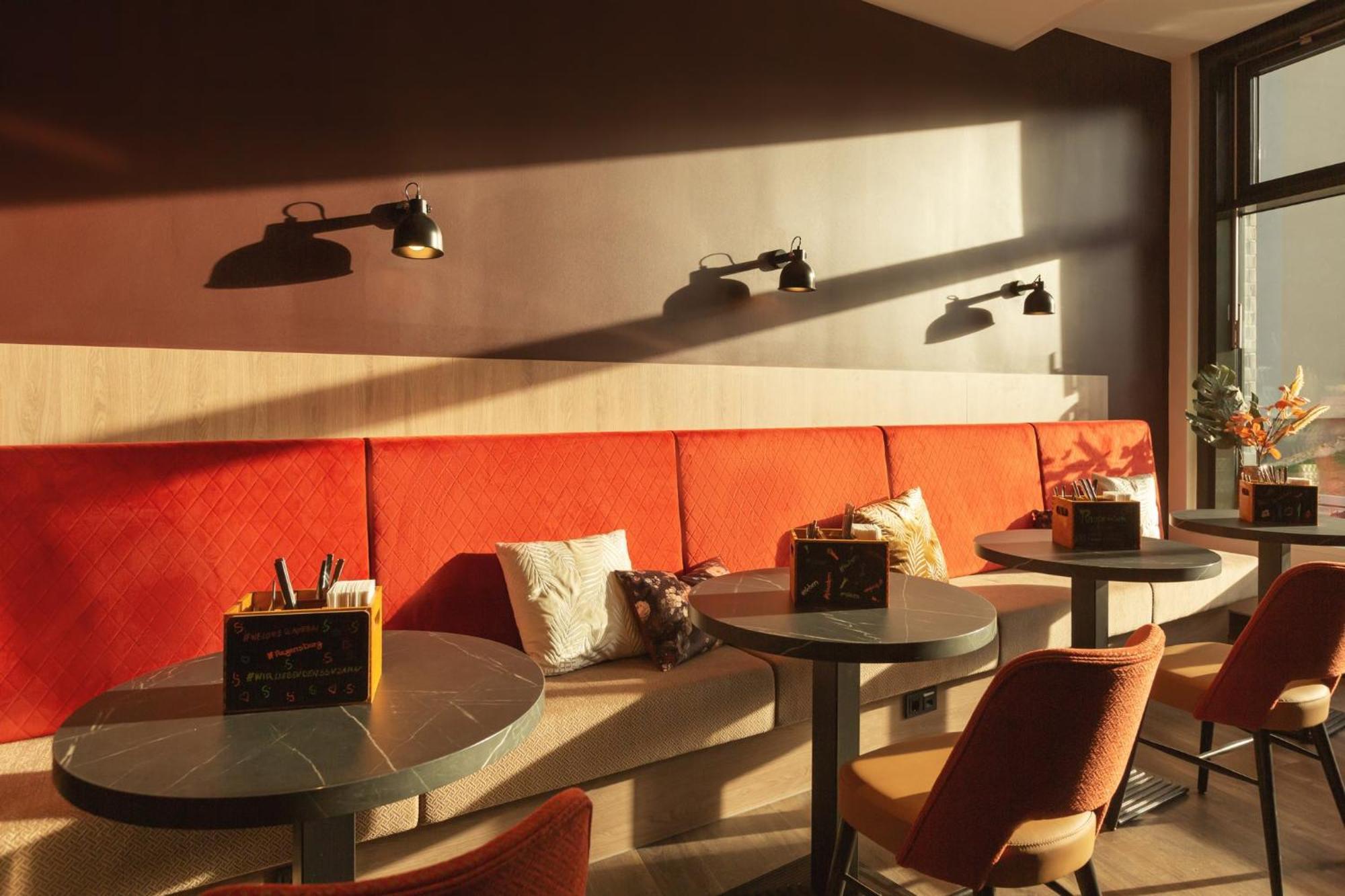 Holiday Inn - The Niu, Sparrow Regensburg By Ihg Bagian luar foto